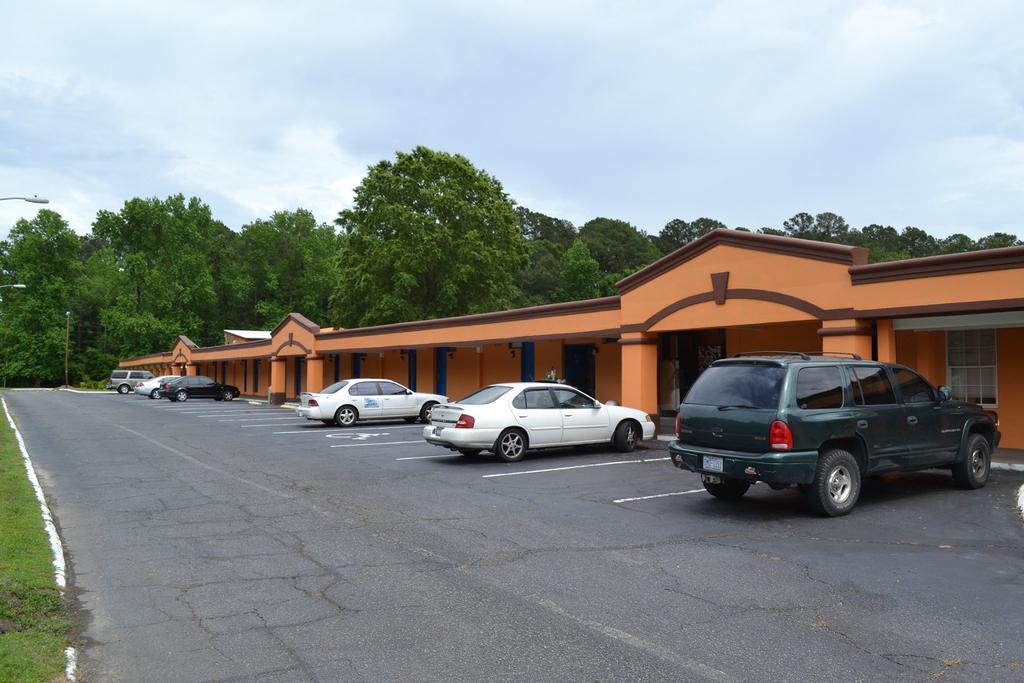 Americas Best Value Inn Smithfield Exterior photo