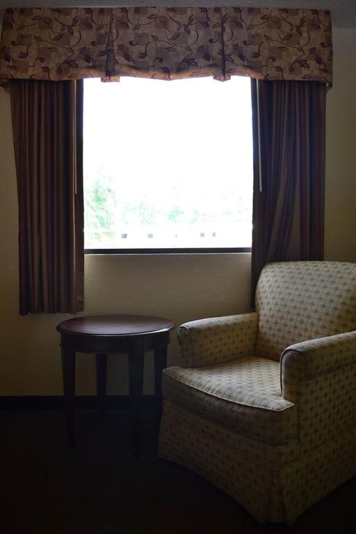 Americas Best Value Inn Smithfield Exterior photo