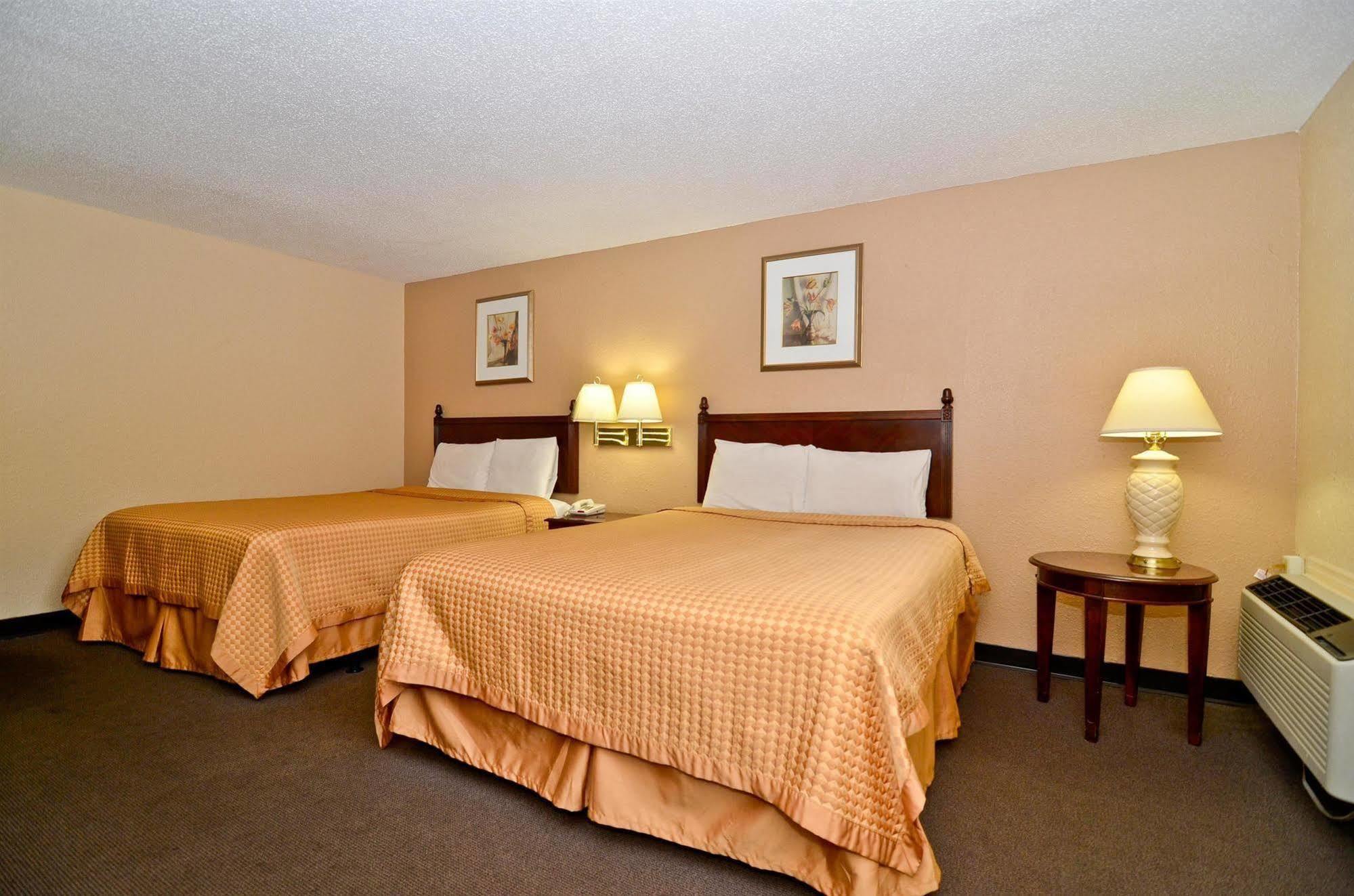 Americas Best Value Inn Smithfield Exterior photo
